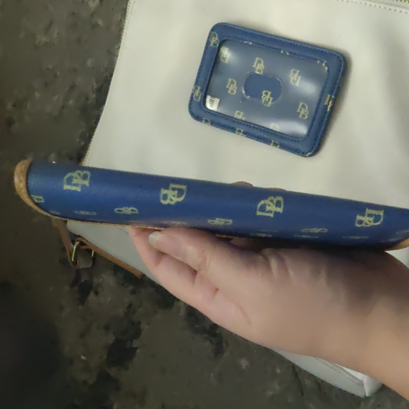Dooney & Bourke Blue Signature Monogram Coated Canvas Eyeglass case and ID - Picture 4 of 6